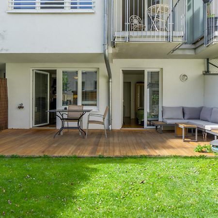Apartment With Garden Close To Stadthalle, Westbahnhof Виена Екстериор снимка